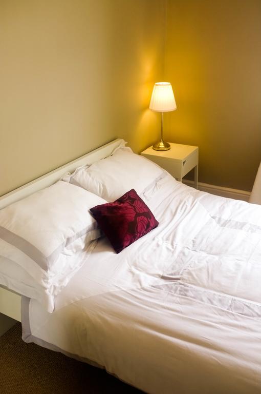 Stones Throw From The Beach - Stunning Sea View พอร์ตสมัธ ภายนอก รูปภาพ
