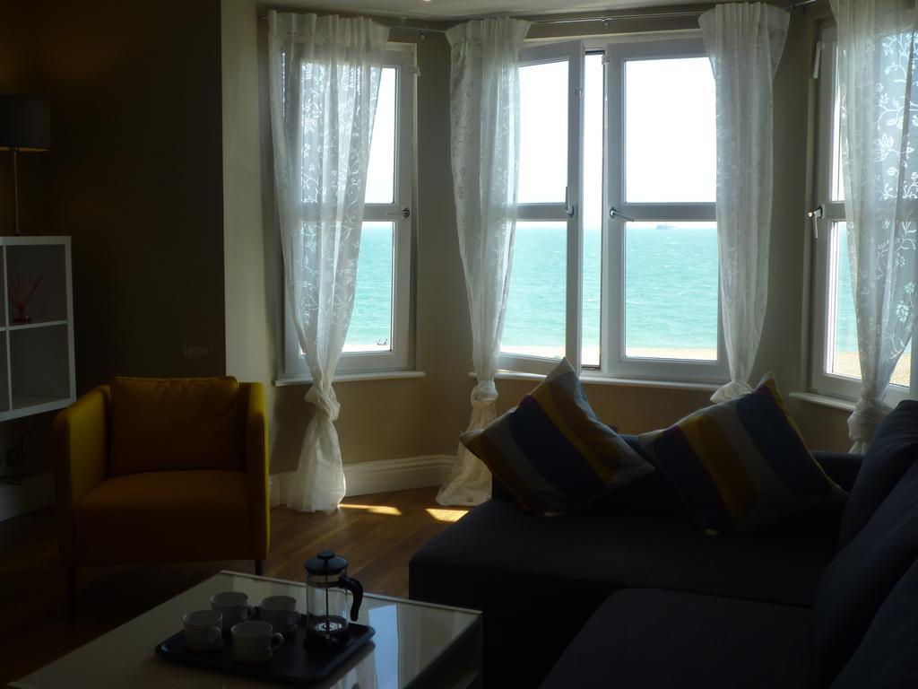 Stones Throw From The Beach - Stunning Sea View พอร์ตสมัธ ภายนอก รูปภาพ
